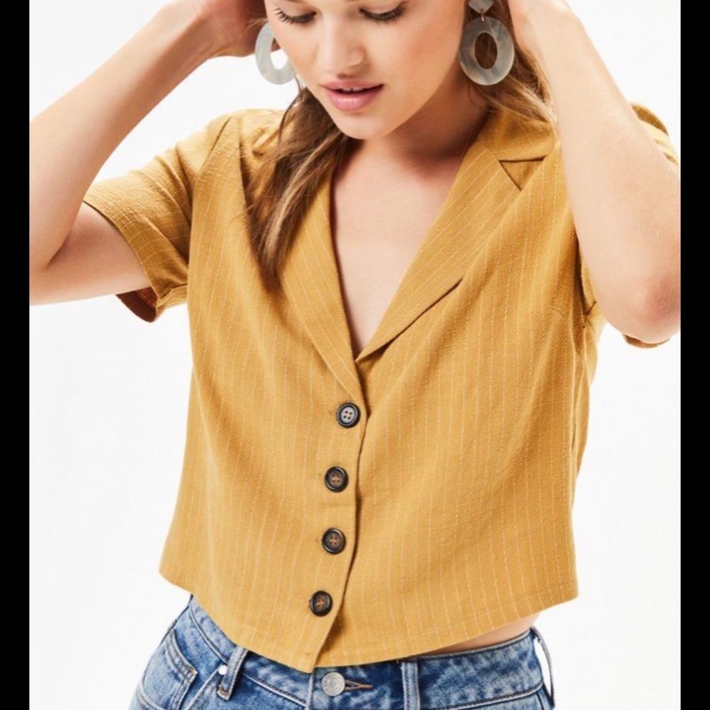 LA HEARTS linen button up crop top
